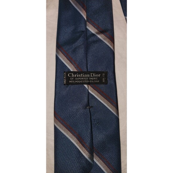 Vtg CHRISTIAN DIOR Tie Navy Blue Red Striped Poly Silk Blend Necktie 3"X57" - Picture 2 of 4
